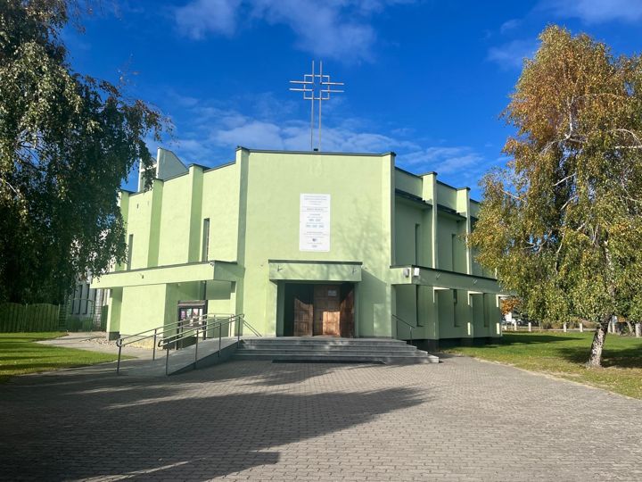 Kościół od frontu